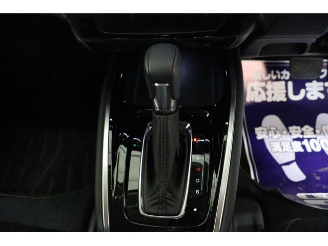 ヴェゼル ｅ：ＨＥＶ　Ｚ　バックカメラ　クリアランスソナー　クルーズコントロール　レーンアシスト　衝突被害軽減システム　ナビ　ＴＶ　オートライト　ＬＥＤヘッドランプ　電動リアゲート　アルミホイール　スマートキー（9枚目）