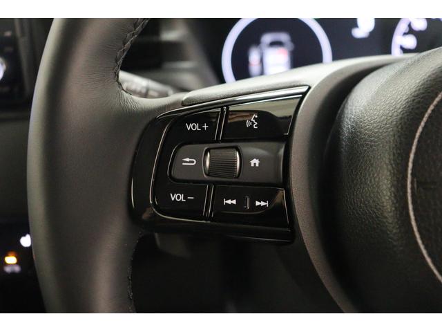 ヴェゼル ｅ：ＨＥＶ　Ｚ　バックカメラ　クリアランスソナー　クルーズコントロール　レーンアシスト　衝突被害軽減システム　ナビ　ＴＶ　オートライト　ＬＥＤヘッドランプ　電動リアゲート　アルミホイール　スマートキー（10枚目）