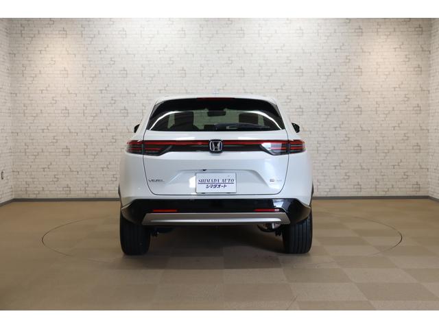 ヴェゼル ｅ：ＨＥＶ　Ｚ　バックカメラ　クリアランスソナー　クルーズコントロール　レーンアシスト　衝突被害軽減システム　ナビ　ＴＶ　オートライト　ＬＥＤヘッドランプ　電動リアゲート　アルミホイール　スマートキー（16枚目）