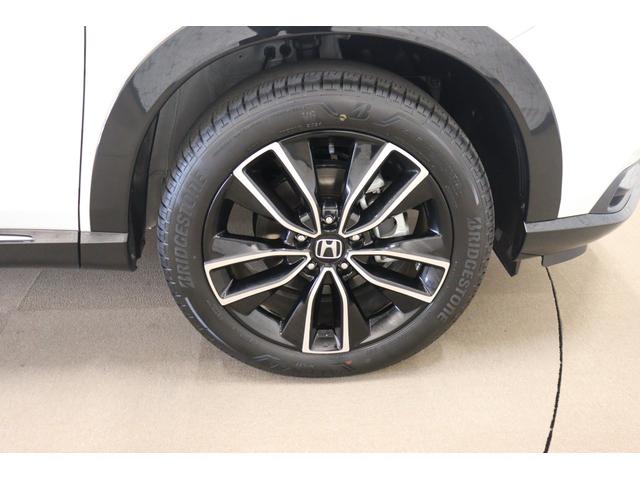 ヴェゼル ｅ：ＨＥＶ　Ｚ　バックカメラ　クリアランスソナー　クルーズコントロール　レーンアシスト　衝突被害軽減システム　ナビ　ＴＶ　オートライト　ＬＥＤヘッドランプ　電動リアゲート　アルミホイール　スマートキー（20枚目）