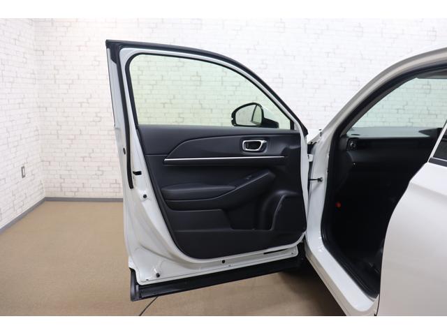 ヴェゼル ｅ：ＨＥＶ　Ｚ　バックカメラ　クリアランスソナー　クルーズコントロール　レーンアシスト　衝突被害軽減システム　ナビ　ＴＶ　オートライト　ＬＥＤヘッドランプ　電動リアゲート　アルミホイール　スマートキー（31枚目）