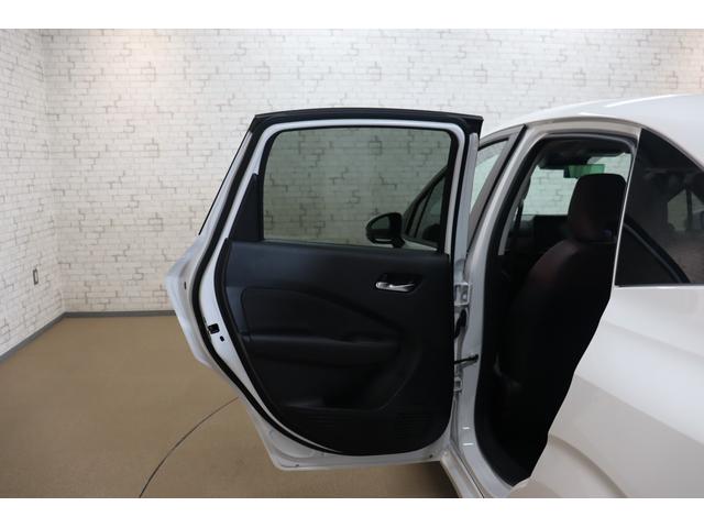 オーラ Ｇ　ＥＴＣ　全周囲カメラ　ナビ　ＴＶ　クリアランスソナー　衝突被害軽減システム　アルミホイール　ＬＥＤヘッドランプ　スマートキー　アイドリングストップ　ＣＶＴ　盗難防止システム　衝突安全ボディ　ＡＢＳ（29枚目）