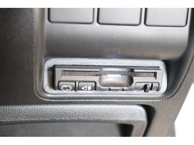 グレイス ハイブリッドＥＸ　ＥＴＣ　オートクルーズコントロール　衝突被害軽減システム　バックカメラ　ナビ　ＴＶ　アルミホイール　オートライト　ＬＥＤヘッドランプ　ＡＴ　シートヒーター　スマートキー　盗難防止システム　ＣＤ（7枚目）