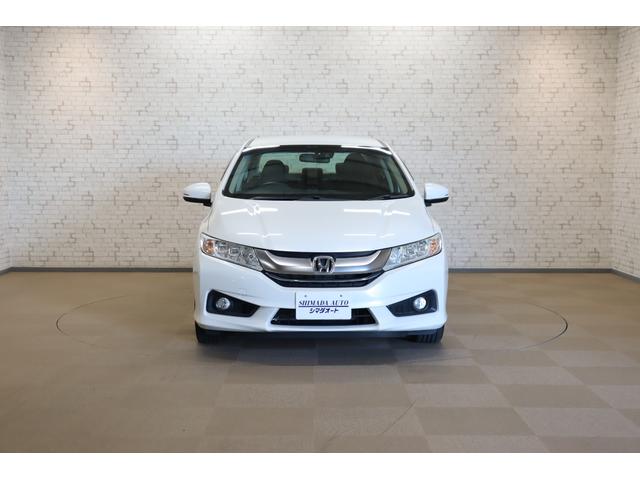 グレイス ハイブリッドＥＸ　ＥＴＣ　オートクルーズコントロール　衝突被害軽減システム　バックカメラ　ナビ　ＴＶ　アルミホイール　オートライト　ＬＥＤヘッドランプ　ＡＴ　シートヒーター　スマートキー　盗難防止システム　ＣＤ（12枚目）