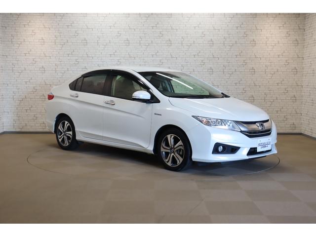 グレイス ハイブリッドＥＸ　ＥＴＣ　オートクルーズコントロール　衝突被害軽減システム　バックカメラ　ナビ　ＴＶ　アルミホイール　オートライト　ＬＥＤヘッドランプ　ＡＴ　シートヒーター　スマートキー　盗難防止システム　ＣＤ（13枚目）