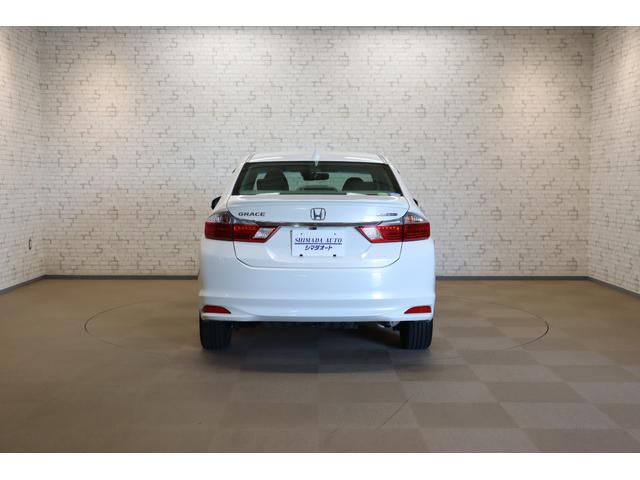 グレイス ハイブリッドＥＸ　ＥＴＣ　オートクルーズコントロール　衝突被害軽減システム　バックカメラ　ナビ　ＴＶ　アルミホイール　オートライト　ＬＥＤヘッドランプ　ＡＴ　シートヒーター　スマートキー　盗難防止システム　ＣＤ（16枚目）