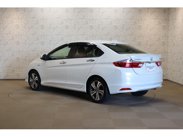 グレイス ハイブリッドＥＸ　ＥＴＣ　オートクルーズコントロール　衝突被害軽減システム　バックカメラ　ナビ　ＴＶ　アルミホイール　オートライト　ＬＥＤヘッドランプ　ＡＴ　シートヒーター　スマートキー　盗難防止システム　ＣＤ（17枚目）