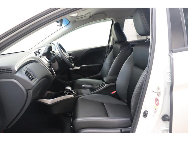 グレイス ハイブリッドＥＸ　ＥＴＣ　オートクルーズコントロール　衝突被害軽減システム　バックカメラ　ナビ　ＴＶ　アルミホイール　オートライト　ＬＥＤヘッドランプ　ＡＴ　シートヒーター　スマートキー　盗難防止システム　ＣＤ（25枚目）