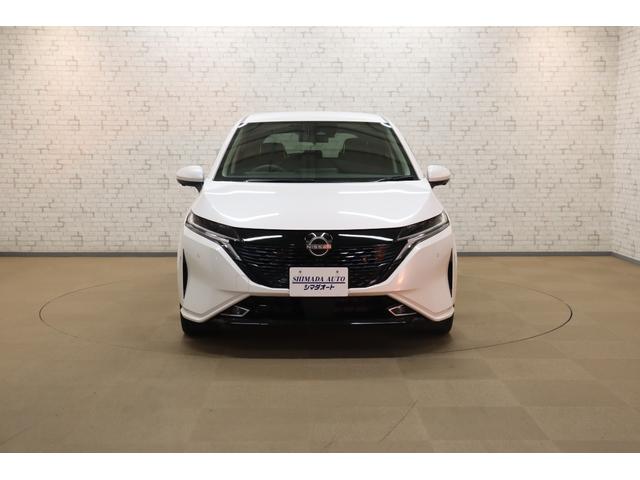 オーラ Ｇ　レザーエディション　全周囲カメラ　ナビ　ＴＶ　クリアランスソナー　クルーズコントロール　衝突被害軽減システム　アルミホイール　ＬＥＤヘッドランプ　スマートキー　ＣＶＴ　盗難防止システム　衝突安全ボディ　ＡＢＳ（11枚目）