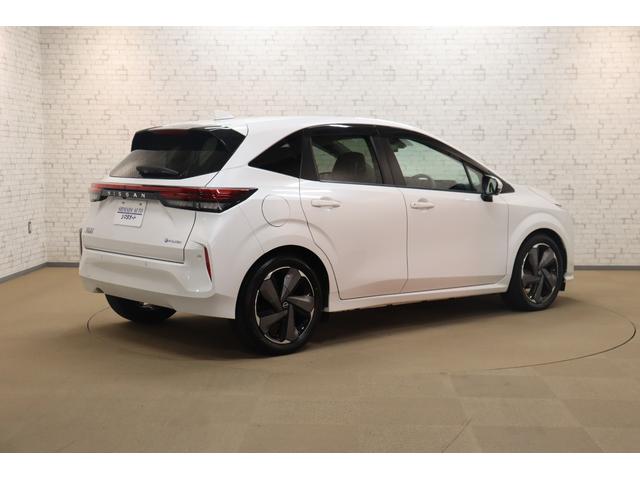 オーラ Ｇ　レザーエディション　全周囲カメラ　ナビ　ＴＶ　クリアランスソナー　クルーズコントロール　衝突被害軽減システム　アルミホイール　ＬＥＤヘッドランプ　スマートキー　ＣＶＴ　盗難防止システム　衝突安全ボディ　ＡＢＳ（14枚目）