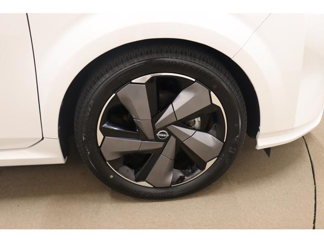 オーラ Ｇ　レザーエディション　全周囲カメラ　ナビ　ＴＶ　クリアランスソナー　クルーズコントロール　衝突被害軽減システム　アルミホイール　ＬＥＤヘッドランプ　スマートキー　ＣＶＴ　盗難防止システム　衝突安全ボディ　ＡＢＳ（20枚目）