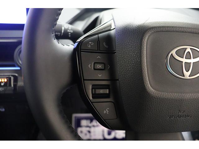 プリウス Ｚ　クリアランスソナー　レーンアシスト　クルーズコントロール　衝突被害軽減システム　全周囲カメラ　ナビ　ＴＶ　アルミホイール　オートマチックハイビーム　ＬＥＤヘッドランプ　ＣＶＴ　シートヒーター（3枚目）