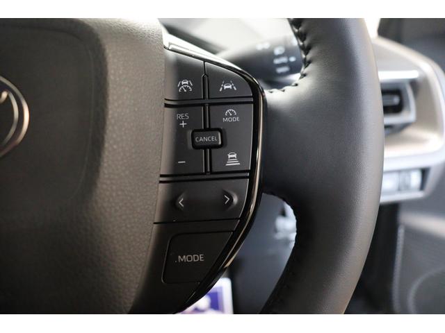 プリウス Ｚ　クリアランスソナー　レーンアシスト　クルーズコントロール　衝突被害軽減システム　全周囲カメラ　ナビ　ＴＶ　アルミホイール　オートマチックハイビーム　ＬＥＤヘッドランプ　ＣＶＴ　シートヒーター（4枚目）