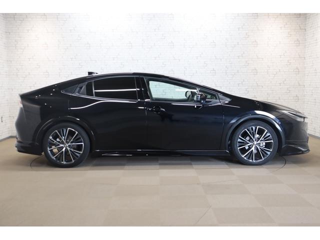 プリウス Ｚ　クリアランスソナー　レーンアシスト　クルーズコントロール　衝突被害軽減システム　全周囲カメラ　ナビ　ＴＶ　アルミホイール　オートマチックハイビーム　ＬＥＤヘッドランプ　ＣＶＴ　シートヒーター（16枚目）