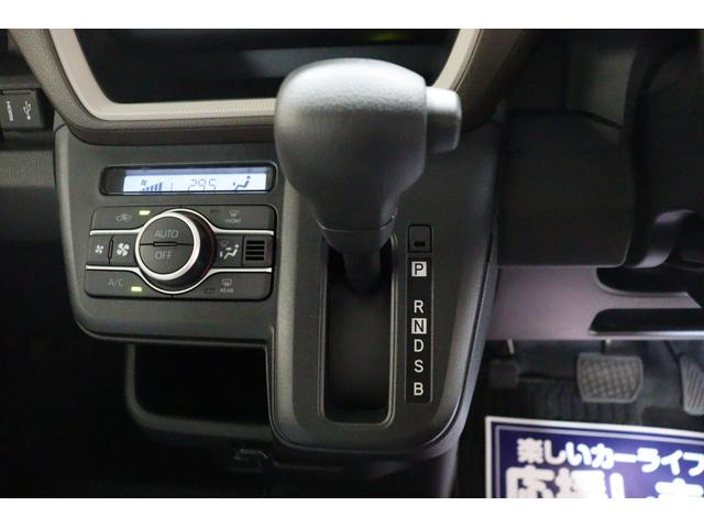 ムーヴ Ｘ　全周囲カメラ　両側スライド・片側電動　ＴＶ　クリアランスソナー　衝突被害軽減システム　ＬＥＤヘッドランプ　スマートキー　アイドリングストップ　電動格納ミラー　ベンチシート　ＣＶＴ　盗難防止システム（7枚目）