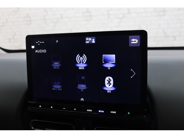 フリード ｅ：ＨＥＶクロスター　ナビ　ＴＶ　クリアランスソナー　クルーズコントロール　レーンアシスト　衝突被害軽減システム　両側電動スライドドア　ＬＥＤヘッドランプ　ヘッドライトウォッシャー　スマートキー　アイドリングストップ（5枚目）