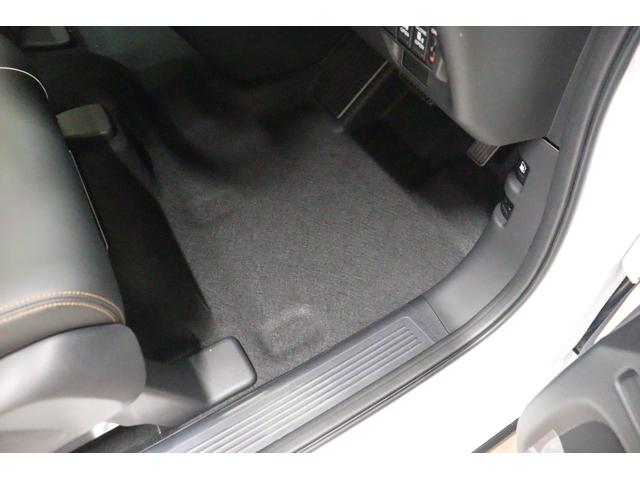 フリード ｅ：ＨＥＶクロスター　ナビ　ＴＶ　クリアランスソナー　クルーズコントロール　レーンアシスト　衝突被害軽減システム　両側電動スライドドア　ＬＥＤヘッドランプ　ヘッドライトウォッシャー　スマートキー　アイドリングストップ（29枚目）