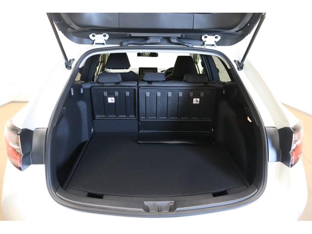 カローラツーリング ハイブリッド　Ｓ　ドライブレコーダー　ＥＴＣ　バックカメラ　ナビ　クリアランスソナー　クルーズコントロール　レーンアシスト　衝突被害軽減システム　アルミホイール　オートマチックハイビーム　ＬＥＤヘッドランプ（19枚目）