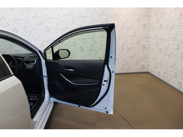 カローラツーリング ハイブリッド　Ｓ　ドライブレコーダー　ＥＴＣ　バックカメラ　ナビ　クリアランスソナー　クルーズコントロール　レーンアシスト　衝突被害軽減システム　アルミホイール　オートマチックハイビーム　ＬＥＤヘッドランプ（33枚目）