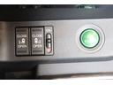 両側電動スライドドア!!荷物で手が塞がるなど簡単にドアの開閉が出来ます!何より力いらずで開閉OK!女性やお年寄りにも優しい。電動機能はOFFにもできますから元気なお子様の駆け出しも安心!