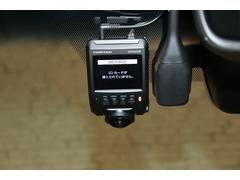 ドライブレコーダー装備♪映像と音声を記録してくれるドライブレコーダーは、事故の際に確かな証拠能力を発揮してくれます。 5