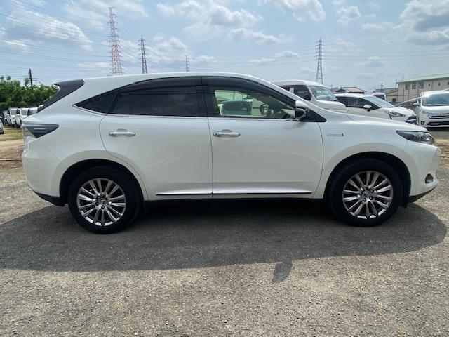 ハリアーハイブリッド プレミアム　４ＷＤ　ＥＴＣ　バックカメラ　ナビ　ＴＶ　オートクルーズコントロール　レーンアシスト　オートマチックハイビーム　ＬＥＤヘッドランプ　パワーシート　電動リアゲート　スマートキー（15枚目）