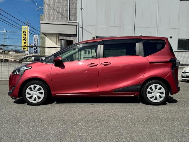 シエンタ Ｘ　ＥＴＣ　ナビ　ＴＶ　片側電動スライド　キーレスエントリー　アイドリングストップ　　電動格納ミラー　３列シート　ＣＶＴ　Ｂｌｕｅｔｏｏｔｈ　記録簿　衝突安全ボディ　ＡＢＳ　ＥＳＣ　エアコン（8枚目）