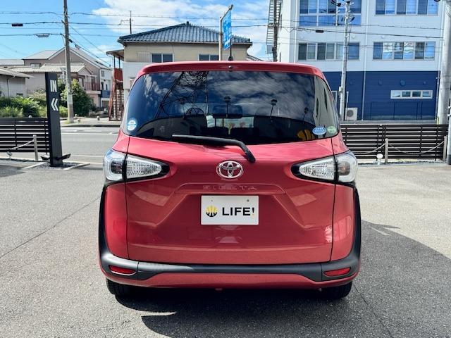 シエンタ Ｘ　ＥＴＣ　ナビ　ＴＶ　片側電動スライド　キーレスエントリー　アイドリングストップ　　電動格納ミラー　３列シート　ＣＶＴ　Ｂｌｕｅｔｏｏｔｈ　記録簿　衝突安全ボディ　ＡＢＳ　ＥＳＣ　エアコン（10枚目）