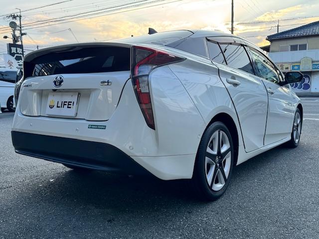 プリウス Sセーフティプラス ツートーン ツートンカラー ETC バックカメラ ナビ TV クリアランスソナー オートクルーズコントロール レーンアシスト パークアシスト 衝突被害軽減システム オートマチックハイビーム LEDヘッドランプ(15枚目)