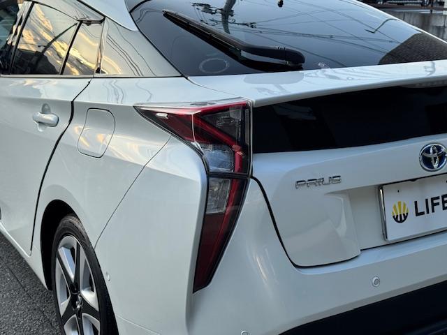 プリウス Sセーフティプラス ツートーン ツートンカラー ETC バックカメラ ナビ TV クリアランスソナー オートクルーズコントロール レーンアシスト パークアシスト 衝突被害軽減システム オートマチックハイビーム LEDヘッドランプ(24枚目)