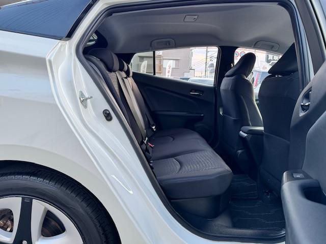 プリウス Sセーフティプラス ツートーン ツートンカラー ETC バックカメラ ナビ TV クリアランスソナー オートクルーズコントロール レーンアシスト パークアシスト 衝突被害軽減システム オートマチックハイビーム LEDヘッドランプ(35枚目)