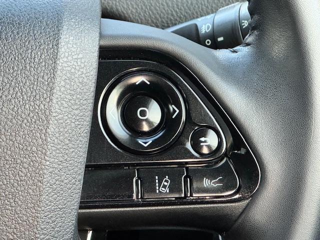 プリウス Sセーフティプラス ツートーン ツートンカラー ETC バックカメラ ナビ TV クリアランスソナー オートクルーズコントロール レーンアシスト パークアシスト 衝突被害軽減システム オートマチックハイビーム LEDヘッドランプ(46枚目)