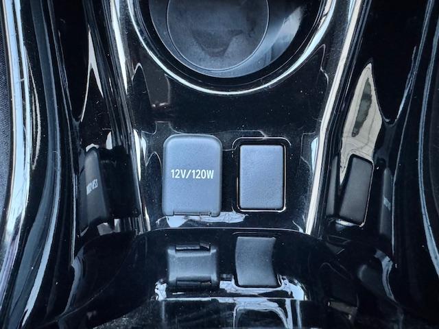 プリウス Sセーフティプラス ツートーン ツートンカラー ETC バックカメラ ナビ TV クリアランスソナー オートクルーズコントロール レーンアシスト パークアシスト 衝突被害軽減システム オートマチックハイビーム LEDヘッドランプ(48枚目)