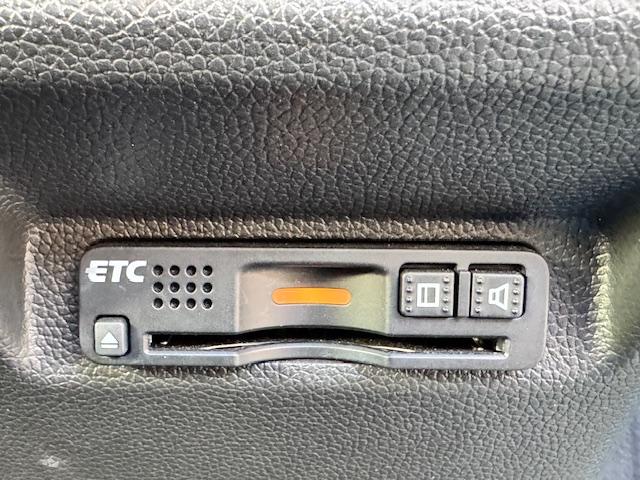 フリードハイブリッド ハイブリッド・EX ETC バックカメラ ナビ オートクルーズコントロール レーンアシスト 衝突被害軽減システム 両側電動スライドドア オートライト LEDヘッドランプ スマートキー 電動格納ミラー シートヒーター(4枚目)