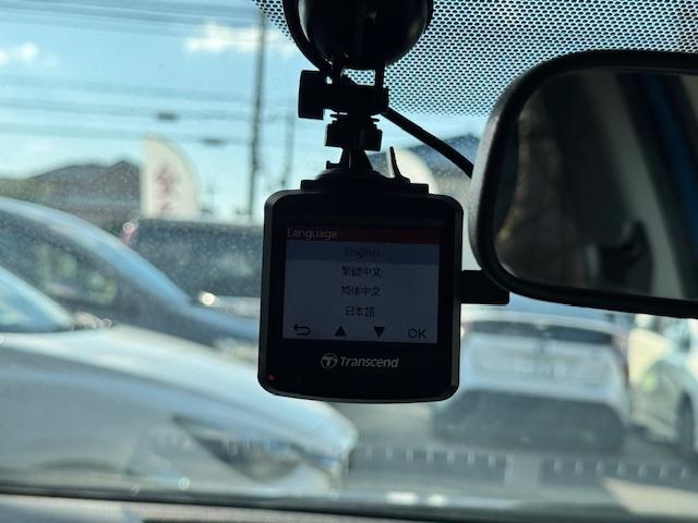 アクア S ドライブレコーダー ETC ナビ TV キーレスエントリー アイドリングストップ 電動格納ミラー シートヒーター CVT 衝突安全ボディ 記録簿 ABS ESC エアコン パワーステアリング(8枚目)