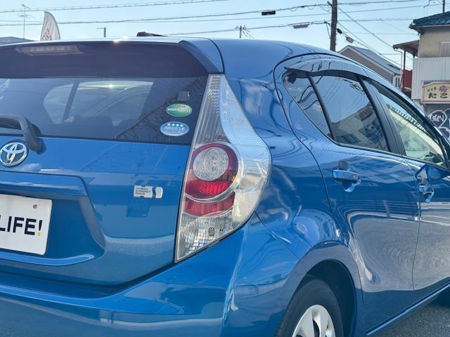 アクア S ドライブレコーダー ETC ナビ TV キーレスエントリー アイドリングストップ 電動格納ミラー シートヒーター CVT 衝突安全ボディ 記録簿 ABS ESC エアコン パワーステアリング(24枚目)