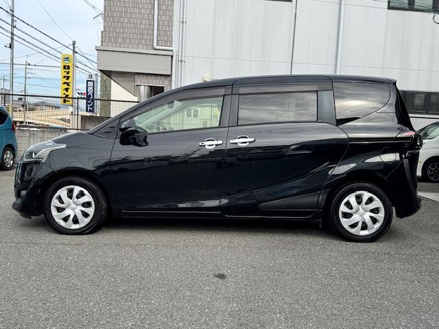 シエンタ Ｇ　ドライブレコーダー　バックカメラ　ナビ　ＴＶ　両側電動スライドドア　オートライト　スマートキー　アイドリングストップ　電動格納ミラー　シートヒーター　３列シート　ウォークスルー　ＣＶＴ（19枚目）