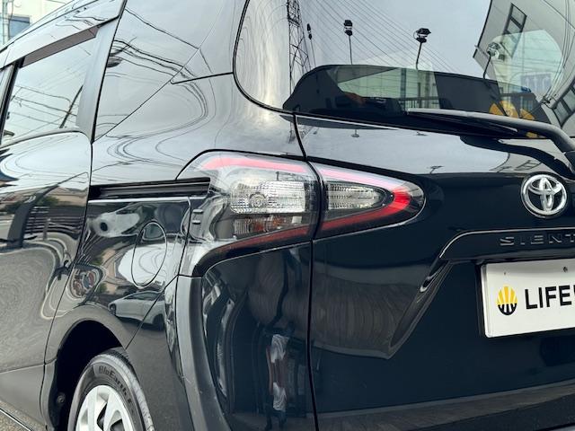 シエンタ Ｇ　ドライブレコーダー　バックカメラ　ナビ　ＴＶ　両側電動スライドドア　オートライト　スマートキー　アイドリングストップ　電動格納ミラー　シートヒーター　３列シート　ウォークスルー　ＣＶＴ（23枚目）