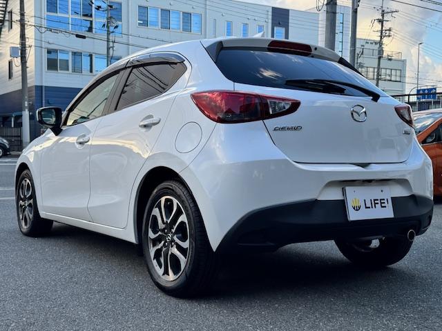 デミオ ＸＤツーリング　バックカメラ　ナビ　オートクルーズコントロール　レーンアシスト　衝突被害軽減システム　アルミホイール　ＬＥＤヘッドランプ　スマートキー　アイドリングストップ　電動格納ミラー　ＡＴ　盗難防止システム（18枚目）