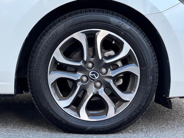 デミオ ＸＤツーリング　バックカメラ　ナビ　オートクルーズコントロール　レーンアシスト　衝突被害軽減システム　アルミホイール　ＬＥＤヘッドランプ　スマートキー　アイドリングストップ　電動格納ミラー　ＡＴ　盗難防止システム（21枚目）