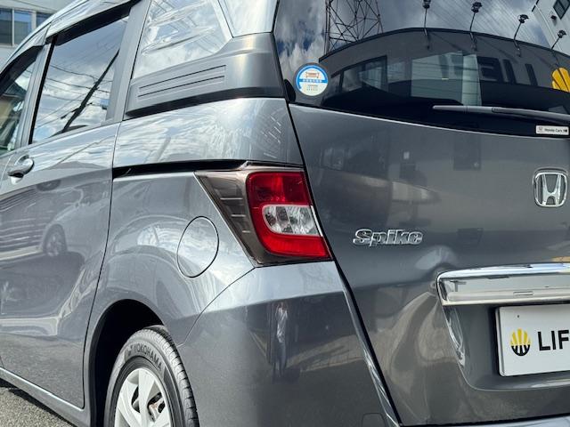 フリードスパイク Ｇ　ジャストセレクション　バックカメラ　ナビ　ＴＶ　オートクルーズコントロール　両側電動スライドドア　スマートキー　電動格納ミラー　ウォークスルー　ＣＶＴ　ＣＤ　ＤＶＤ再生　ＵＳＢ　Ｂｌｕｅｔｏｏｔｈ　ＡＢＳ　ＥＳＣ　エアコン（10枚目）