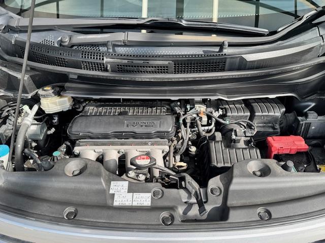 フリードスパイク Ｇ　ジャストセレクション　バックカメラ　ナビ　ＴＶ　オートクルーズコントロール　両側電動スライドドア　スマートキー　電動格納ミラー　ウォークスルー　ＣＶＴ　ＣＤ　ＤＶＤ再生　ＵＳＢ　Ｂｌｕｅｔｏｏｔｈ　ＡＢＳ　ＥＳＣ　エアコン（15枚目）