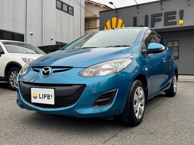 デミオ １３－スカイアクティブ　ＥＴＣ　キーレスエントリー　アイドリングストップ　電動格納ミラー　ＣＶＴ　衝突安全ボディ　記録簿　ＡＢＳ　ＥＳＣ　ＣＤ　ＵＳＢ　エアコン（4枚目）