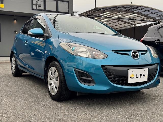 デミオ １３－スカイアクティブ　ＥＴＣ　キーレスエントリー　アイドリングストップ　電動格納ミラー　ＣＶＴ　衝突安全ボディ　記録簿　ＡＢＳ　ＥＳＣ　ＣＤ　ＵＳＢ　エアコン（5枚目）