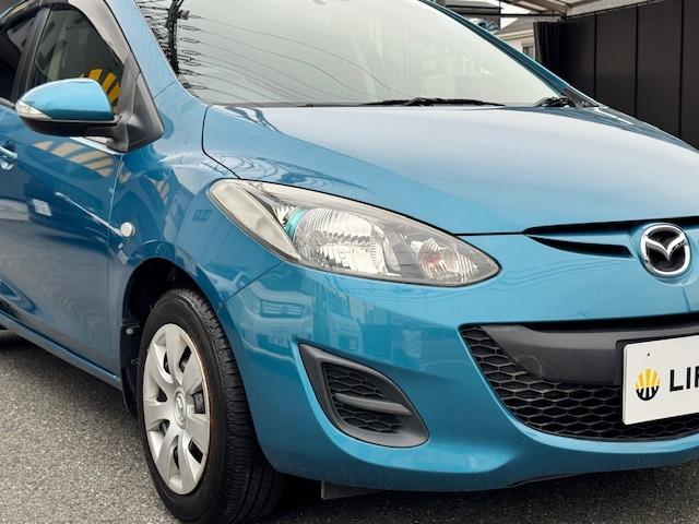 デミオ １３－スカイアクティブ　ＥＴＣ　キーレスエントリー　アイドリングストップ　電動格納ミラー　ＣＶＴ　衝突安全ボディ　記録簿　ＡＢＳ　ＥＳＣ　ＣＤ　ＵＳＢ　エアコン（6枚目）