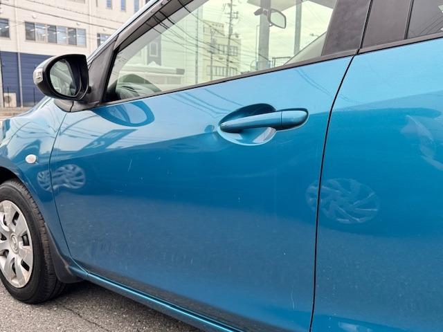 デミオ １３－スカイアクティブ　ＥＴＣ　キーレスエントリー　アイドリングストップ　電動格納ミラー　ＣＶＴ　衝突安全ボディ　記録簿　ＡＢＳ　ＥＳＣ　ＣＤ　ＵＳＢ　エアコン（13枚目）