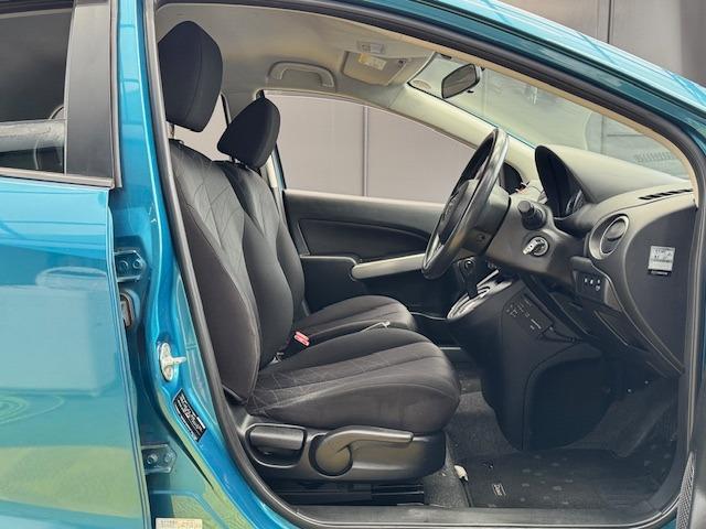 デミオ １３－スカイアクティブ　ＥＴＣ　キーレスエントリー　アイドリングストップ　電動格納ミラー　ＣＶＴ　衝突安全ボディ　記録簿　ＡＢＳ　ＥＳＣ　ＣＤ　ＵＳＢ　エアコン（17枚目）