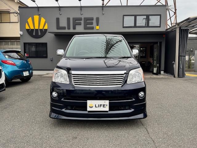 ハンドルの状態が悪いと運転に集中できませんよね。こちらの車、お気軽にお問い合わせください。