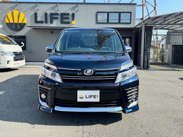 ヴォクシー ＺＳ　煌　ドライブレコーダー　ＥＴＣ　バックカメラ　ナビ　ＴＶ　両側電動スライドドア　ＬＥＤヘッドランプ　スマートキー　アイドリングストップ　電動格納ミラー　ＣＶＴ　アルミホイール　Ｂｌｕｅｔｏｏｔｈ　記録簿（3枚目）