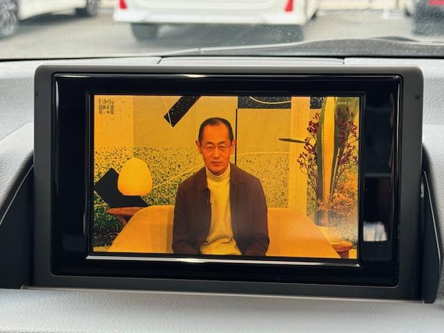 ＴＶ付きの車となっております。送迎時の待ち時間などとてもお役に立ちます。